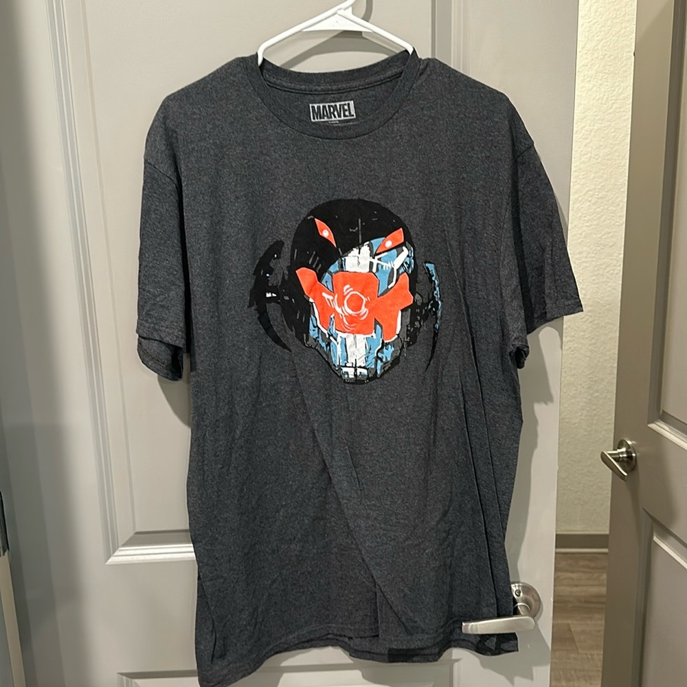 Random XL MARVEL Lootcrate Shirt